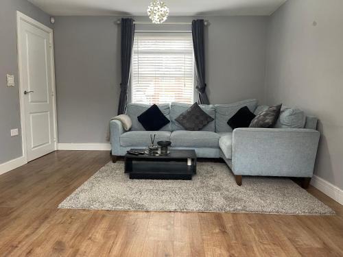 Hale Apartment | 100 Roses Mill Hill
