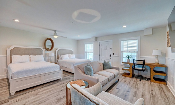 Surf City Apartment | 1005 Queen Pet Friendly Suite, 1st Floor Surfside