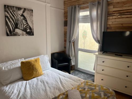 Uplands House | 101 - Room 2 - Uplands