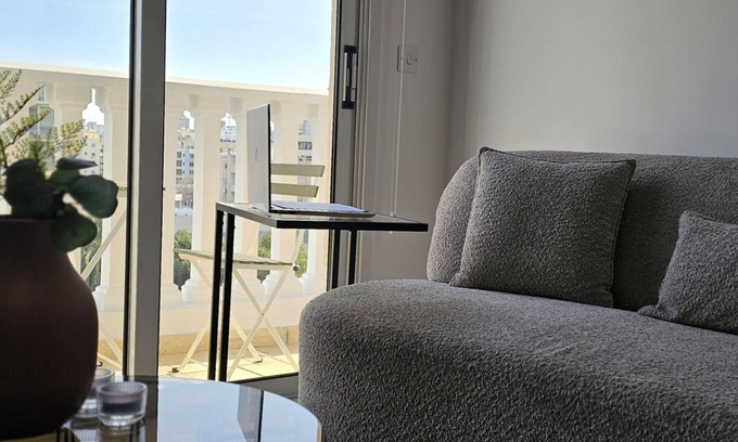 City Centre Apartment | 104 NIC - 502 Stay Cosmo City Suite