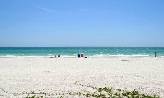 Bradenton Beach Cottage | 105b 12th Street South Front 2 Bedroom Apts by RedAwning
