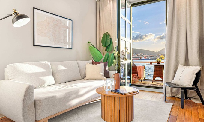 Sandviken Apartment | 106SB10 - 2BR Balcony Stay