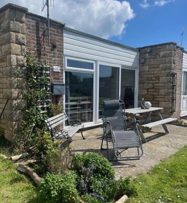 Freshwater Ski Chalet | 107 Brambles Chine, Holiday Coastal Chalet