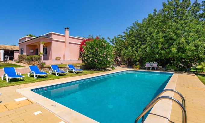 Medronhal Other | 110 m² Accommodation ∙ 3 bedrooms ∙ 6 guests
