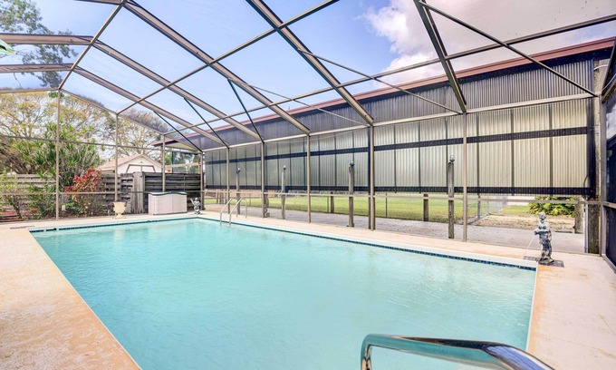 Trailer Estates Cottage | 12 Mi to Beach: Cottage w/Pool in Bradenton