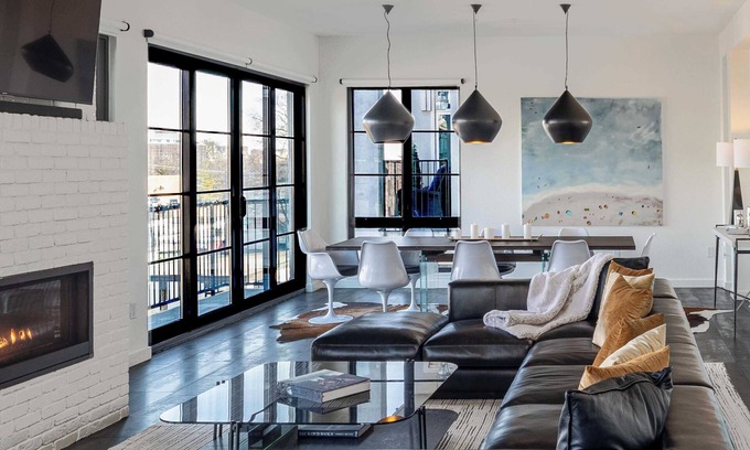 West End Hotel | 121 Hotel Floor 3 Buyout by Avantstay Entire Third Floor Buyout of 121 Hotel! Sleeps 18