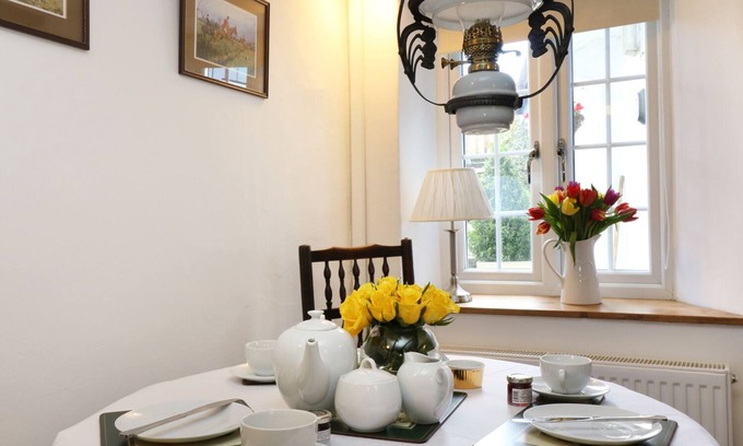 Lostwithiel Cottage | 13 Castle Hill