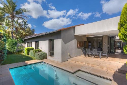 Sandown Villa | 13 Sandown Valley, Sandton