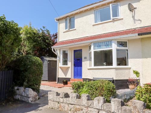 Rhos on Sea House | 13 The Crescent