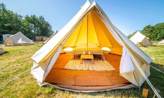 Llanfaethlu Cabin | 14 'Zosma' Bell Tent Glamping Anglesey