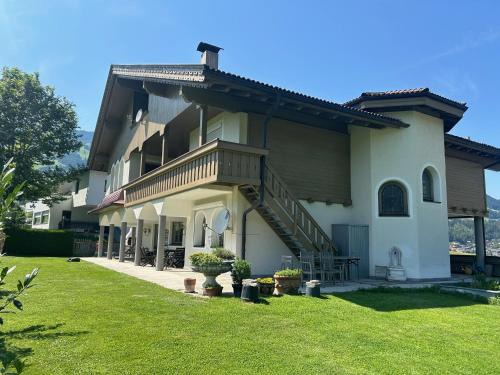Fuegen Apartment | 145m2Ferienwohnung Haas
