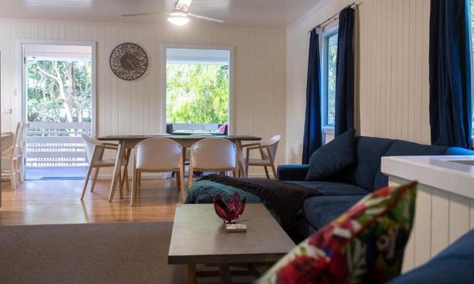 Yaroomba House | 15 Goongilla St