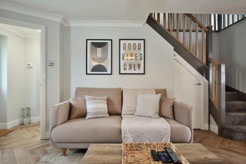 Hereford House | 15 Mins Walk To City Park 3 Carsgardenshopspub