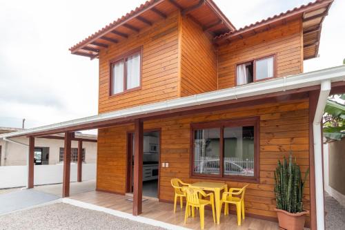 Florianopolis Villa | 150m da Praia e a 300m do Villa Casarão WZ8850