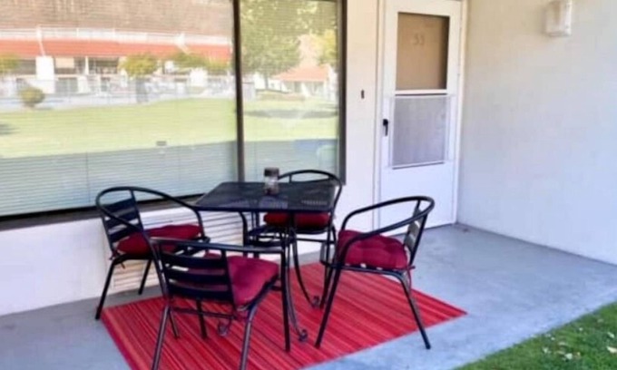 Quincy Condo | #155- Kater's Kabin Condo near large pool & shuttle to Gorge Amp-book separately