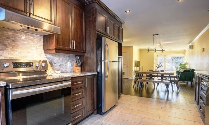 Pointe-aux-Trembles Apartment | #168 Spacious, Bright APT with Backyard & Parking