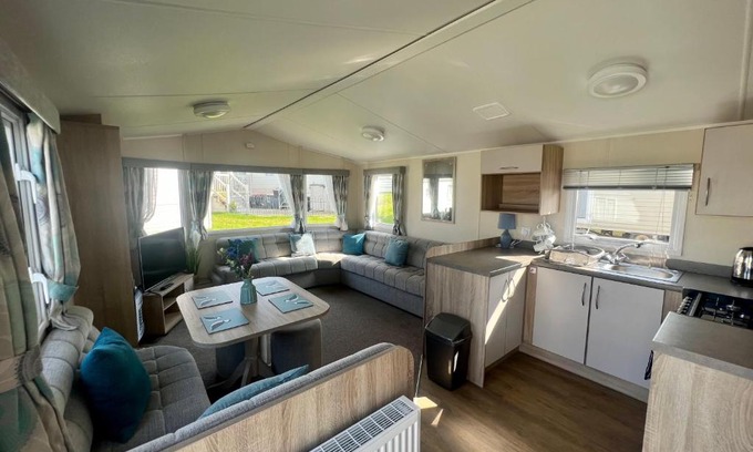 Newquay Cabin | 170 Newquay Bay Resort