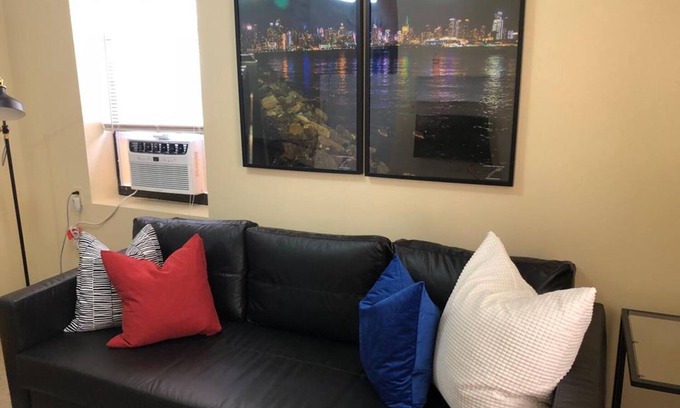 Industry Apartment | 1721 3G · Pretty Convenient 1b Apt/20 min NYC Parking Avail