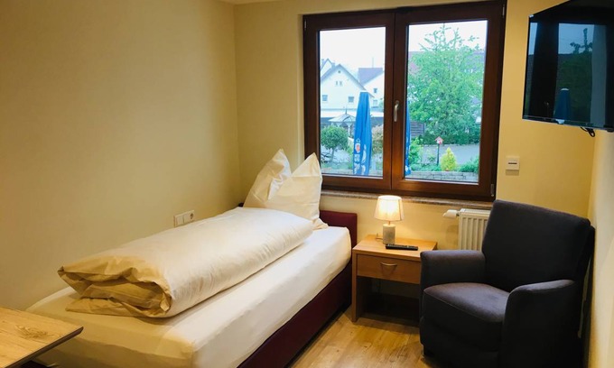 Moessingen Apartment | 18 m² Studio flat ∙ 1 bedroom ∙ 1 guest