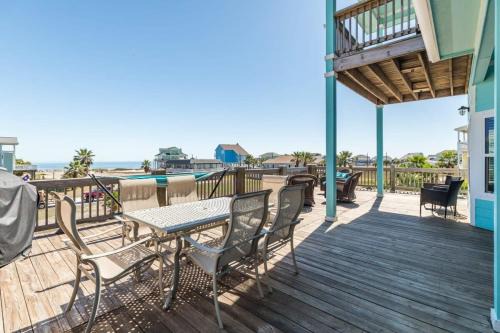 San Luis House | 180 Degree Water Views, Huge Deck, Perfect Sunrise Spot, Great Layout!