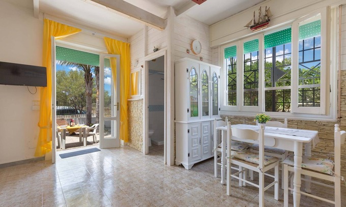 Porto Cesareo House | 1960 Villa Aurora - Mono Aury by Barbarhouse