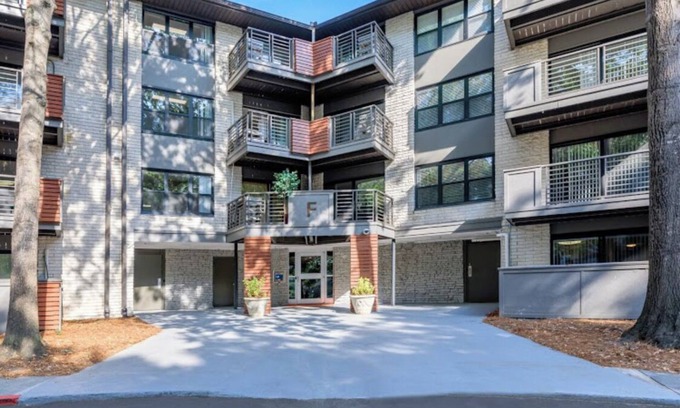 Buckhead Condo | 1BR BUCKHEAD condo