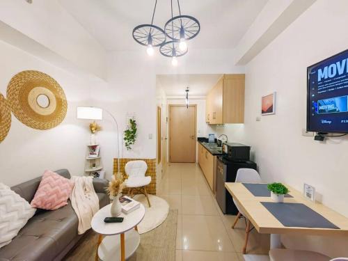 Barangka Ilaya Apartment | 1BR Condotel with Balcony at SM Light Residences #LT02