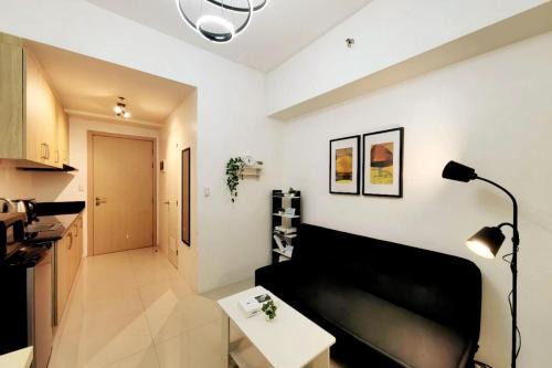 Barangka Ilaya Apartment | 1BR Condotel with Balcony at SM Light Residences #LT05-1