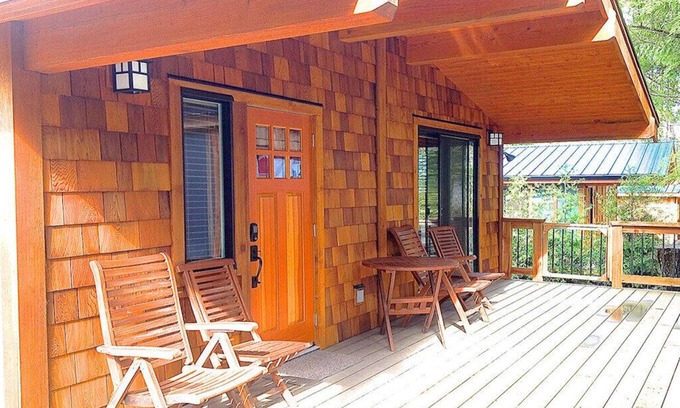 Port Renfrew Cottage | 1BR - Garden View - Pet Friendly