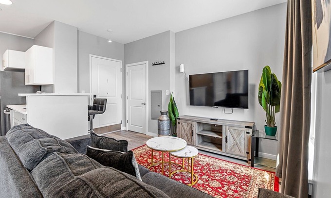Everett Apartment | 1BR Near Encore Boston 3370
