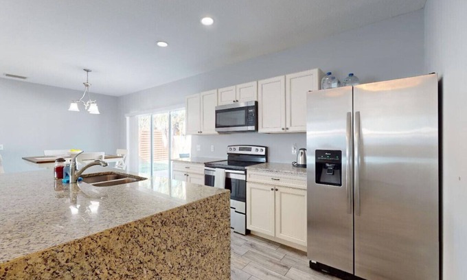 South Sarasota House | 2/2 South Sarasota Escape