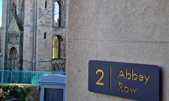 Kelso House | 2 ABBEY ROW, family friendly, character holiday cottage in Kelso