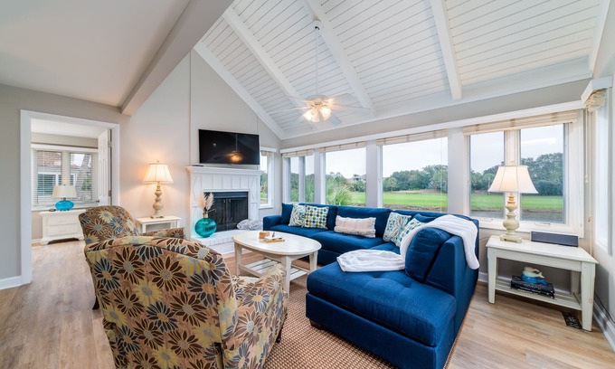 Sealoft Villas House | 2 BDR + Loft Cottage w/Golf Views! Close to Beach, Neighborhood Pool! Amenity Cards!