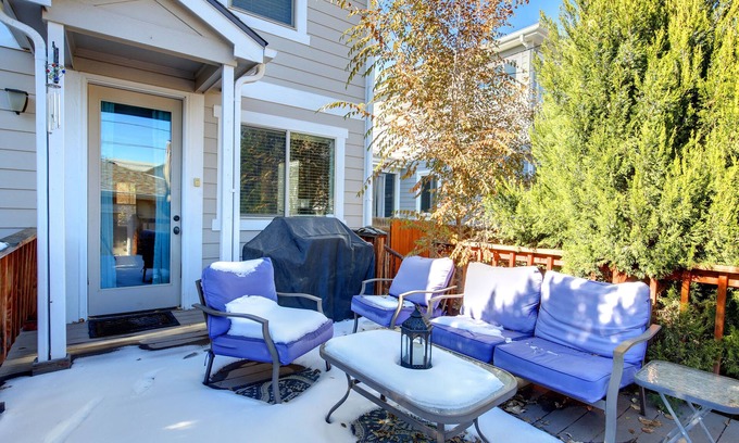 Sloan Lake House | 2 BED/2 BATH, STEPS TO SLOANS LAKE, 5 min Downtown DENVER, pets Ok, Fenced yard