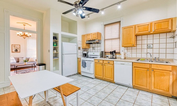 Benton Park House | 2 Bed and 1 Bath Family Friendly Home