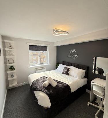 Lewisham Apartment | 2 Bed Apartment in Greenwich, Free Parking, DLR