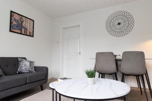 Radcliffe House | 2 bed home sleeping 3 people fully equipped located in Radcliffe Manchester - Stand Up and Shout