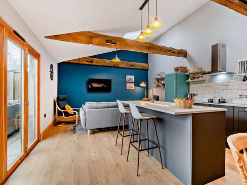 Axbridge House | 2 Bed in Cheddar 91358