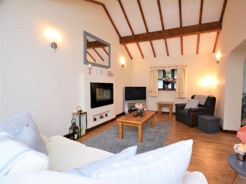 Colwyn Bay House | 2 Bed in Conwy 77635