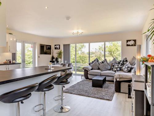 Beaworthy House | 2 Bed in Launceston 52087
