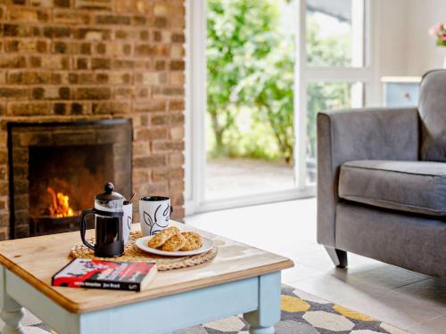 Saltash House | 2 Bed in Whitsand Bay 88309