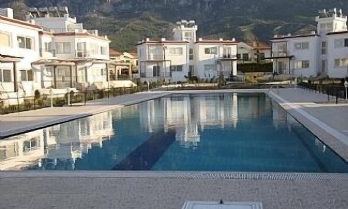 Politiko Apartment | 2 Bed Luxury Apt overlooking The Mediterranean Sea, Sleeps Maximum 5 Persons