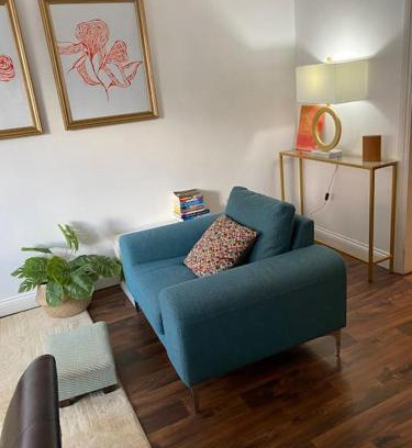 Burton on Trent Apartment | 2 bed Mews house at The Malthouse 2 mins from the town centre