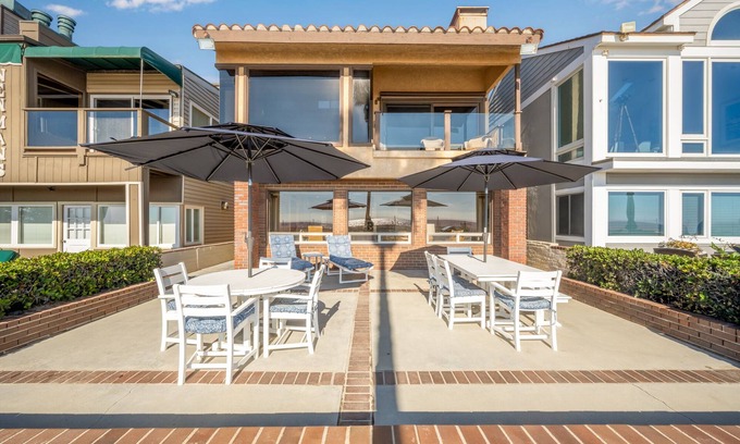 Santa Ana Heights House | 2 Bed Oceanfront w/patio on the Sand in Quiet West Newport