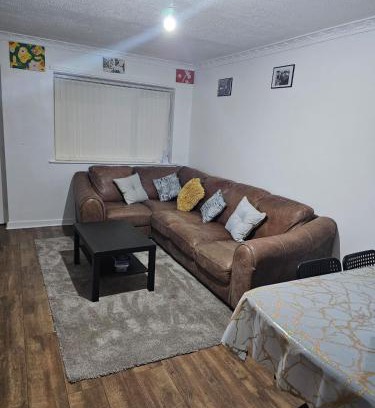 Newcastle-upon-Tyne Apartment | 2 Bed Room House in Newcastle upon Tyne