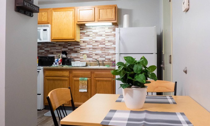 Downtown Pittsburgh Apartment | 2 Bedroom 2 Bathroom The Heart of Pittsburgh