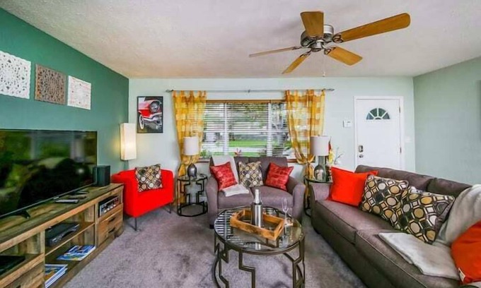 River District Apartment | 2 Bedroom 785606 by Houzlet