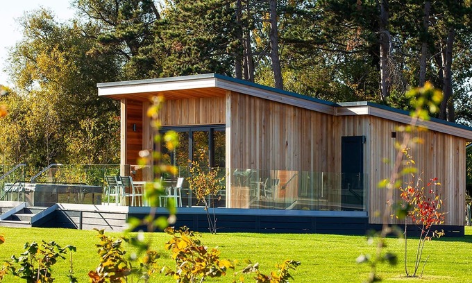 Overton-on-dee Cabin | 2 bedroom accommodation in Eyton, Wrexham