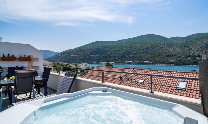 Mokosica Apartment | 2 bedroom accommodation in Stara Mokosica