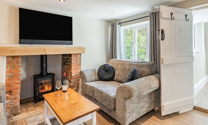 King's Lynn Cottage | 2 bedroom accommodation in Gayton, near King’s Lynn